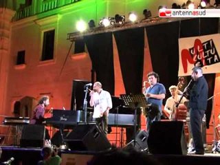 TG 15.07.11 Con Bollani e Zalone, Multiculturita chiude con il botto