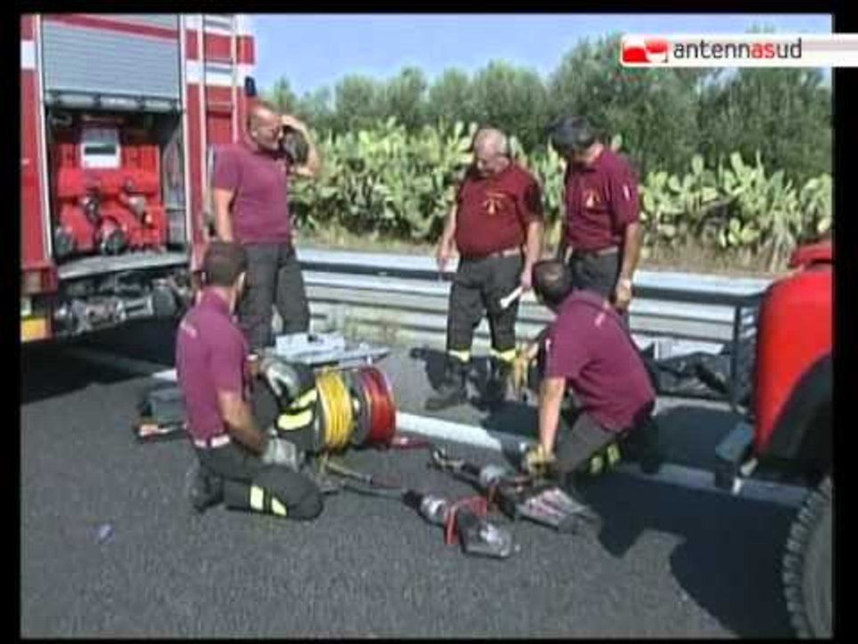 TG 01.09.11 Incidente mortale nel tarantino, 3 morti e 23 feriti