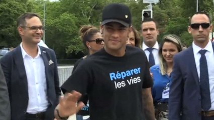 Neymar devient ambassadeur de Handicap International