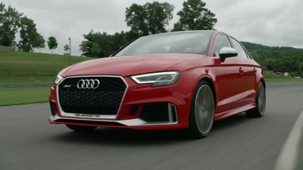 2018 Audi RS3 Driving on the track