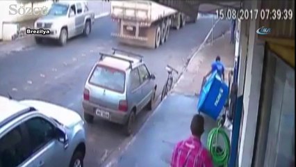 Kamyon dehşet saçtı