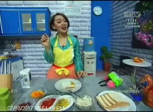 Rematik, Roti Lapis Buah Sewarna-warni Kisah Cinta