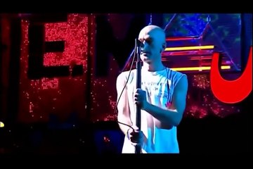 R E M Everybody Hurts Live HD Legendado