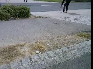 feinte de corde contre une voiture a ne pas louper