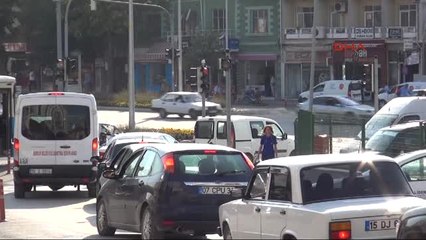 Burdur Esnaftan Siyah Çelenkli Tepki
