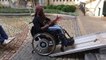 La rampe de l'hôtel de Ville de Bruxelles trop pentue pour les fauteuils roulants