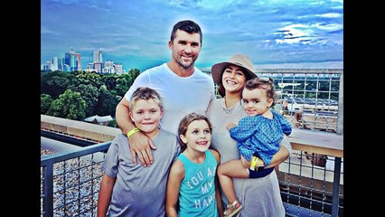 Dan Uggla and his wife and children