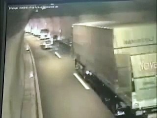 Grosse colission d'un camion