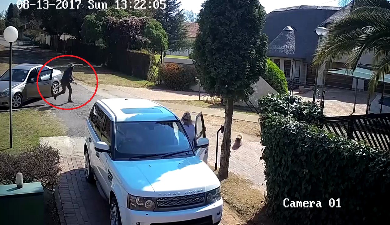 tentative de carjacking devant son domicile