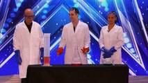 Nick Uhas : Chemist Wows The Judges With Creative Science Tricks Agt 2017