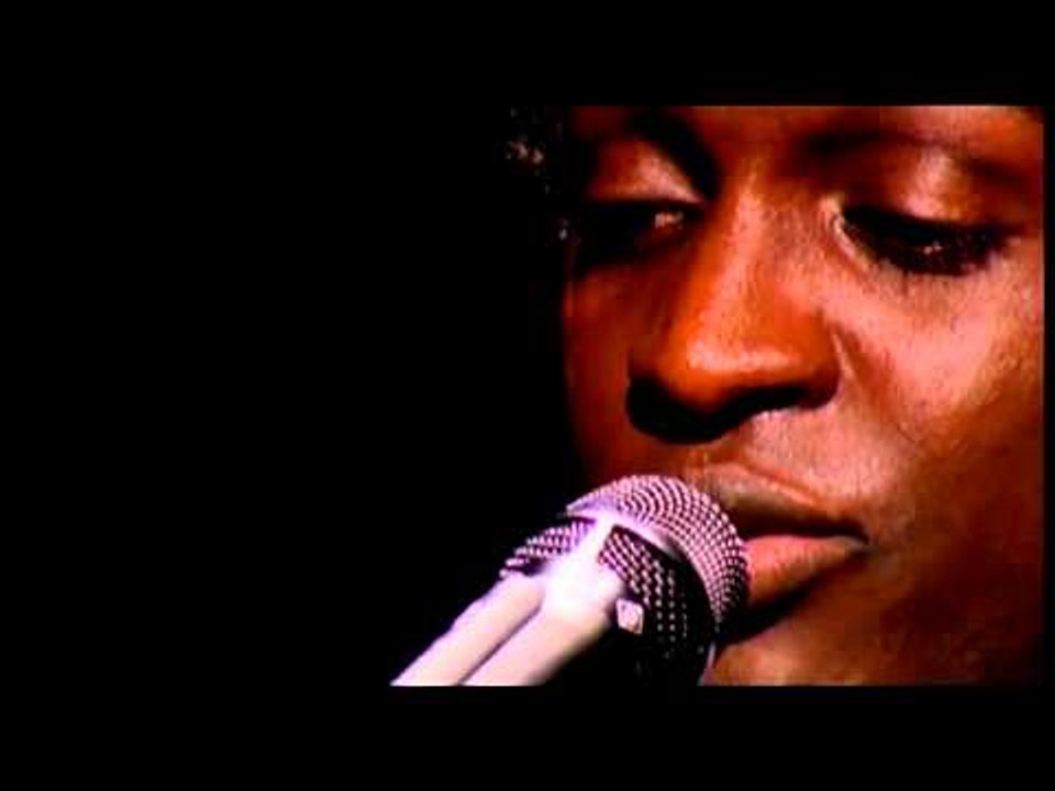 Corneille - On regarde (Live)