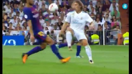 Modric Aplica Chapéu Espetacular Em André gomes