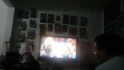 El amigo mio y yo hicimos un reto si el me ganaba con los ojos cerrados en Street Fighter