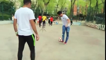 شاهد إيسكو يستعرض بعض من مهاراته في الشارع