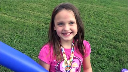Hitting Eggs & Cupcakes with Baseball Bats Victoria & Annabelle Toy Freaks Family