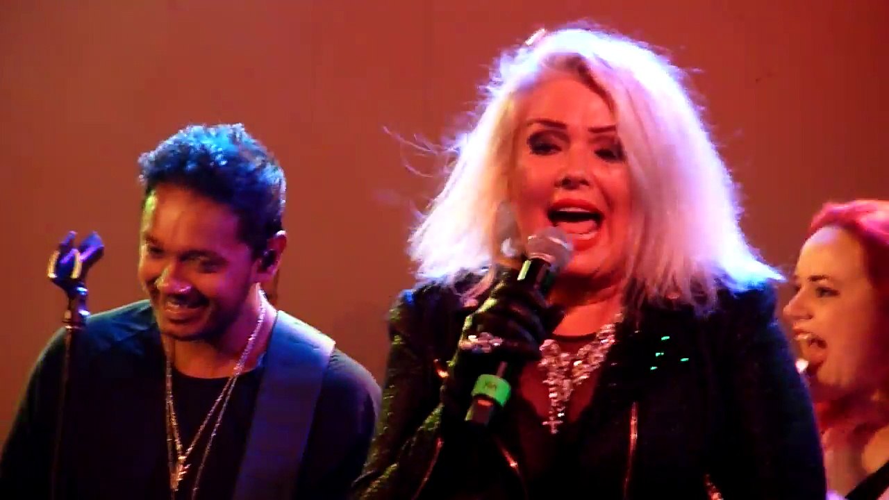 You Keep Me Hanging On, Kim Wilde, Up Close! Nov. 2016