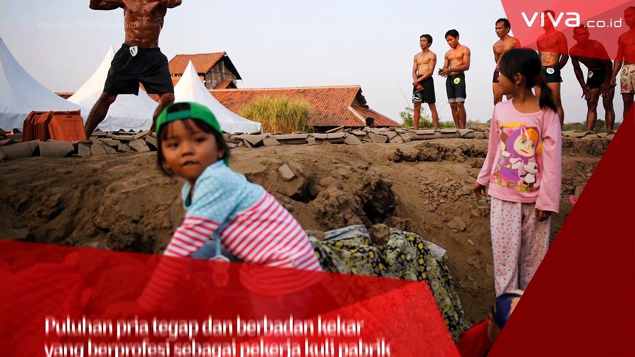 Lomba Binaraga Pekerja Pabrik Genteng