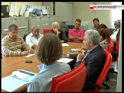 TG 28.09.11 Negozi aperti la domenica, i commercianti baresi dicono no