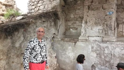 Side Antik Kentinde Roma Dönemine Ait İki Heykel Bulundu