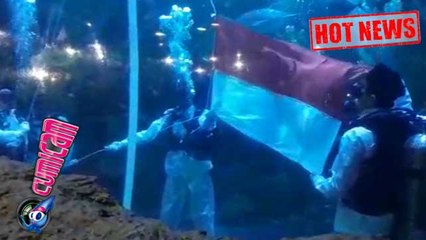 Hot News! Keren! Ini Video Saat Aurelie Kibarkan Bendera di Bawah Laut - Cumicam 17 Agustus 2017