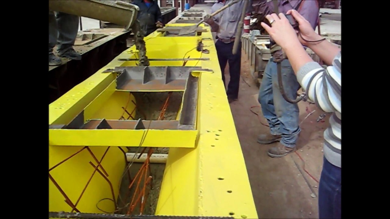 ECO E-Z RELEASE™ Concrete Traffic Barrier Form - dailymotion