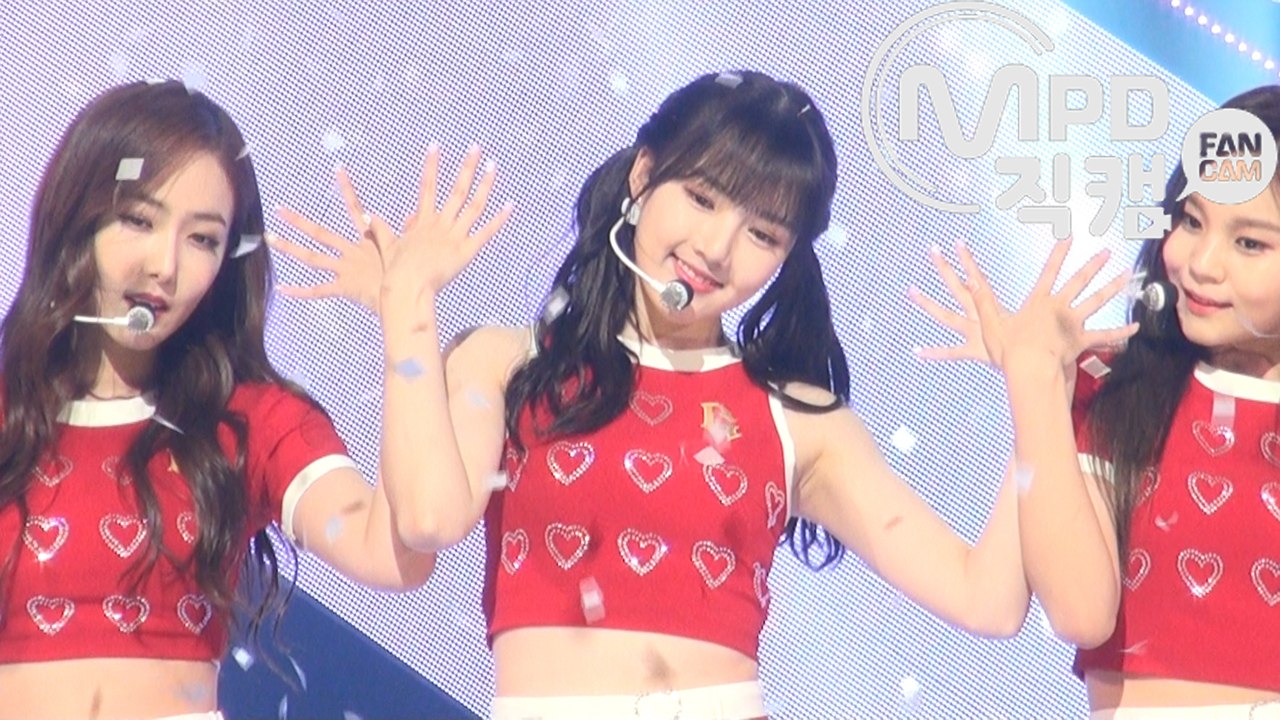 여자친구 예린 직캠 귀를 기울이면 LOVE WHISPER 엠카운트다운_170817