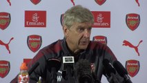 Arsene Wenger says he supports the transfer window closing before the season starts