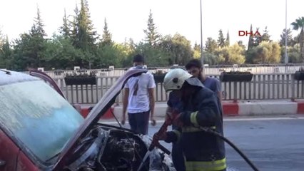 Antalya Seyir Halinde Aracın Motoru Yandı