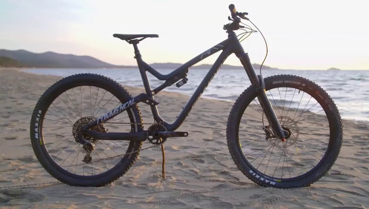 Enduro Bike Of The Year - Contender - Commencal Meta AM V4.2 Race Bike Radar