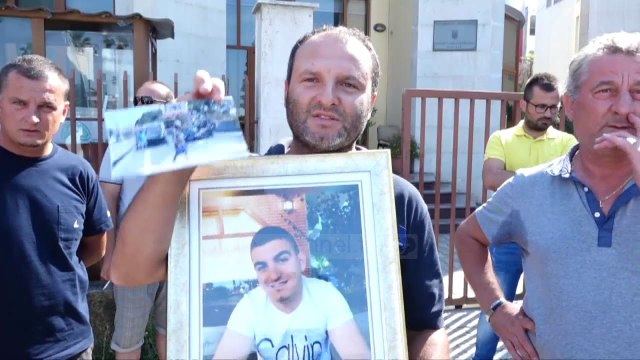 Tension në Gjykatën e Kavajës - Top Channel Albania - News - Lajme