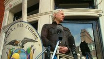 WikiLeaks Assange Meets With U.S. Congressman, Says He Can Prove Russia Wasn't Behind DNC Hacks