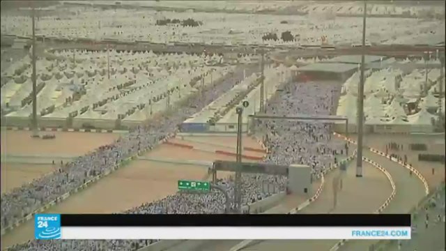 ما موقف قطر من فتح السعودية منفذها البري أمام الحجاج؟