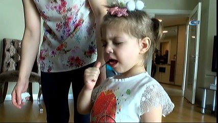 Simay Bebek, Gözlerini Araladı