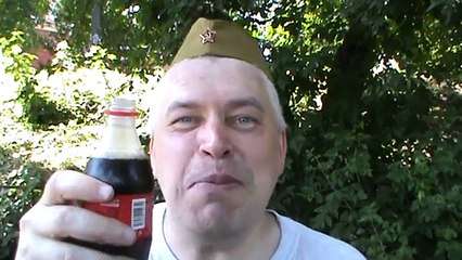 Геннадий Горин пьёт коку колу в честь День города на 5 августа 2017 года, город Орёл