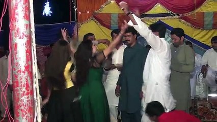 Itne Khubsorat Larki Pehle Na Dakhe Hoge