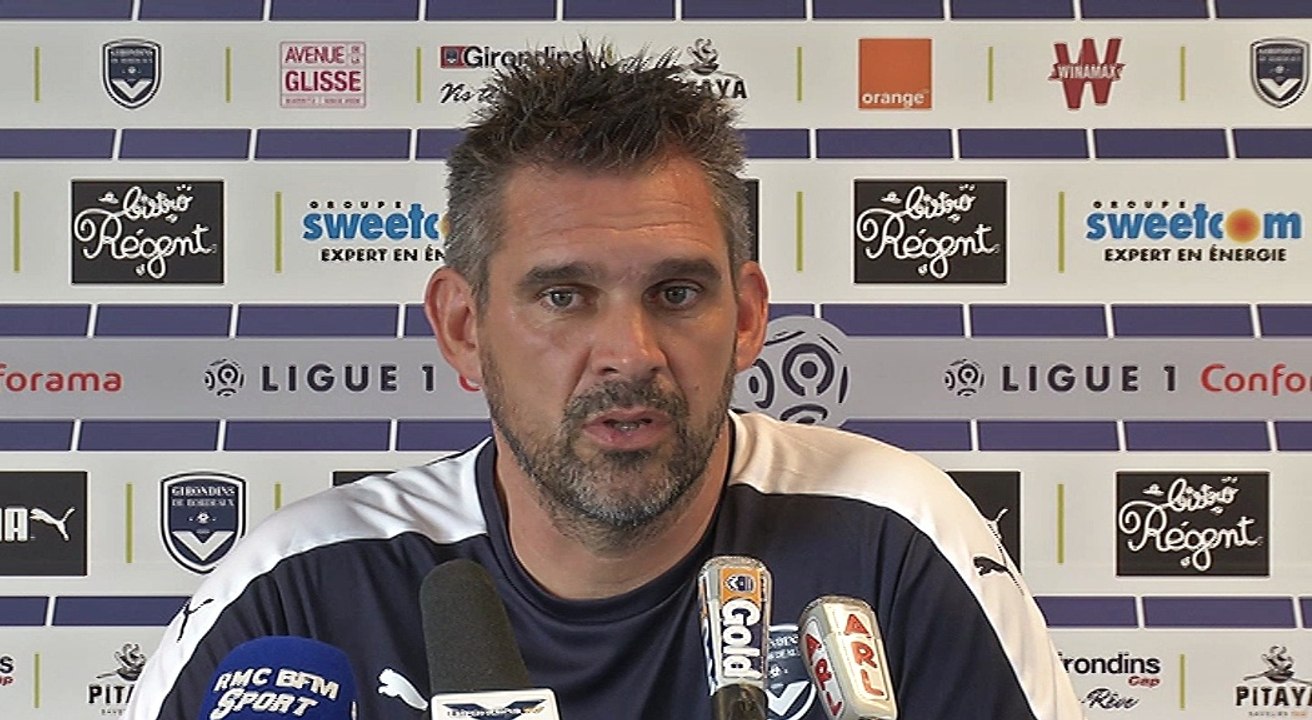 Jocelyn Gourvennec devant la presse avant Lyon-Bordeaux