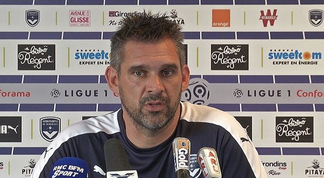Jocelyn Gourvennec devant la presse avant Lyon-Bordeaux