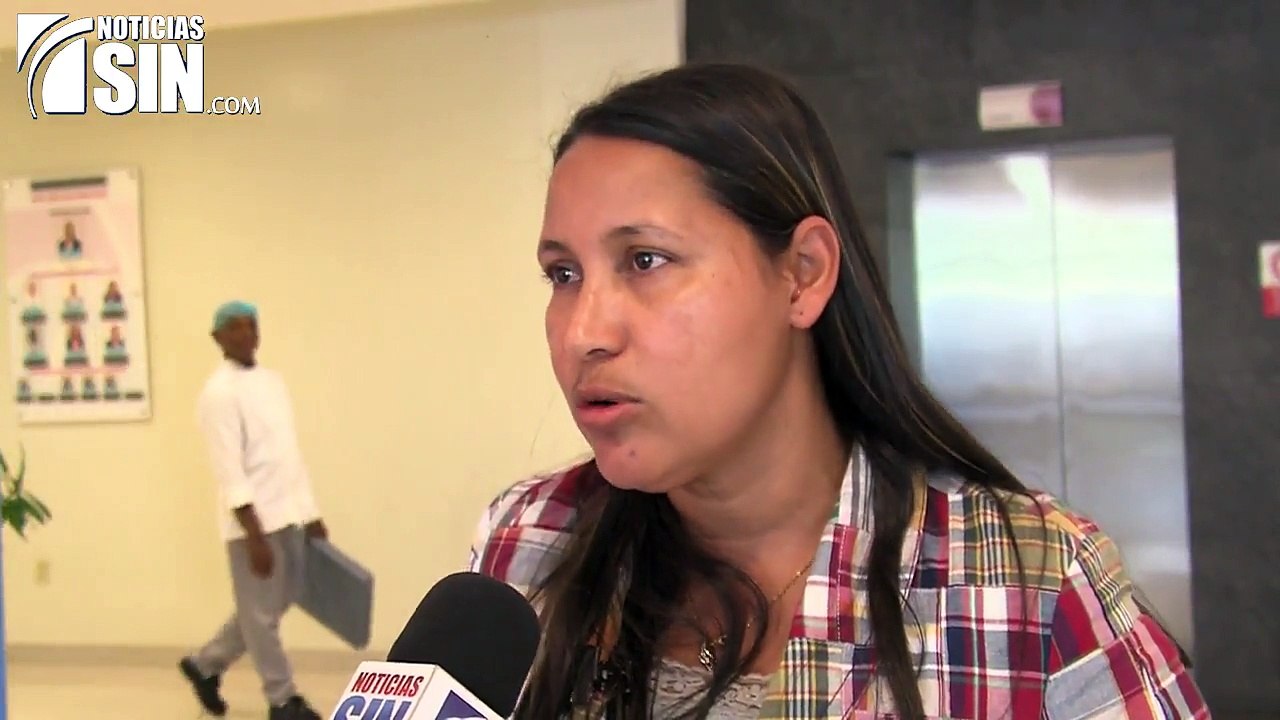 Familiares de joven embarazada de cuatrillizos en estado delicado piden ayuda