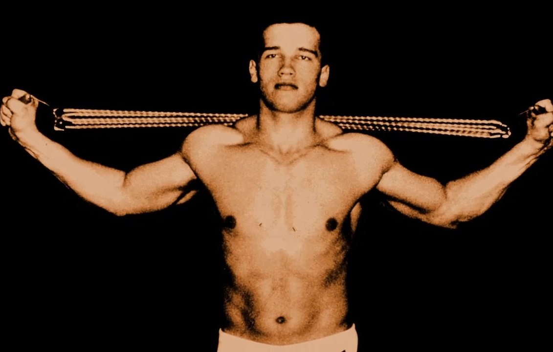 ARNOLD Schwarzenegger RARE Footage Posing at 20 Years Old