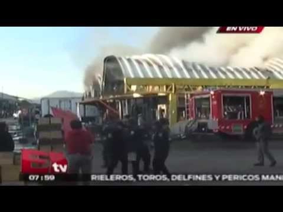 Incendio en la Central de Abasto Iztapalapa / Vianey Esquinca