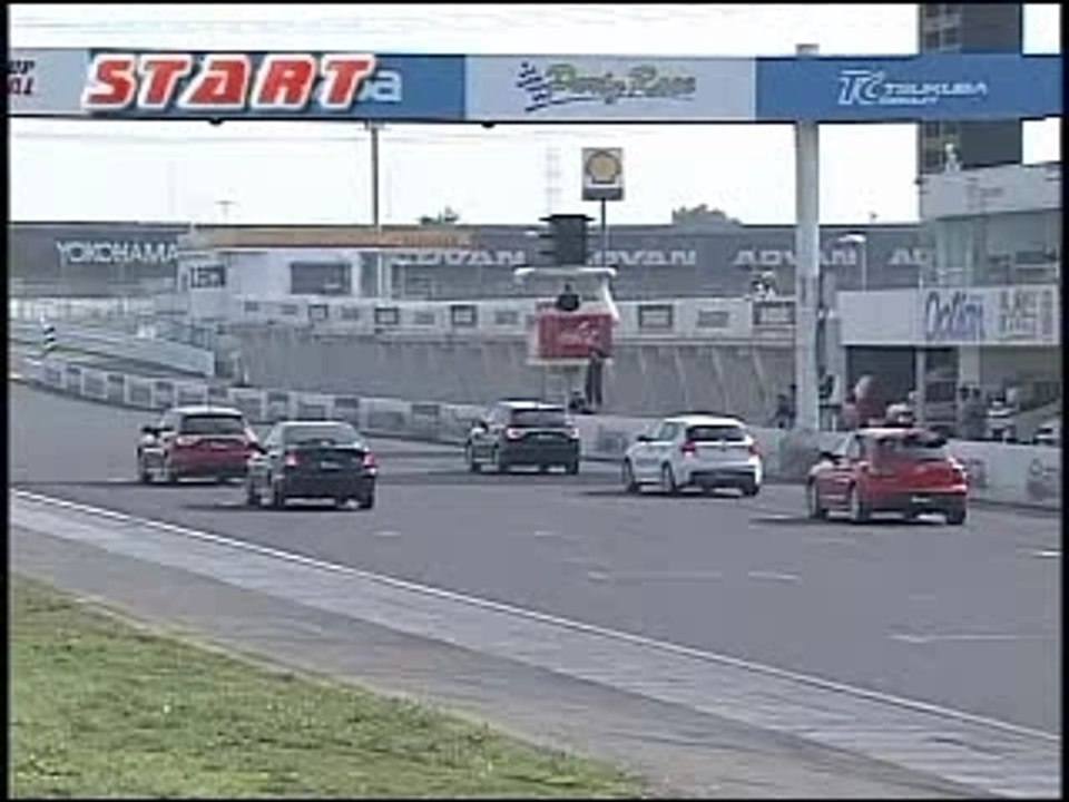 Best Motoring - Battle entre compactes