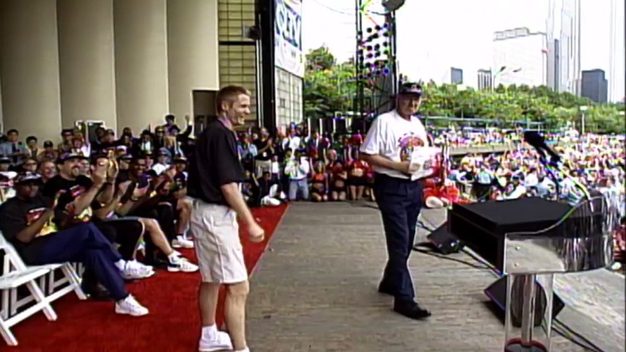 Steve Kerrs HILARIOUS Story About 1997 Finals Game Winner For Michael Jordans Bulls