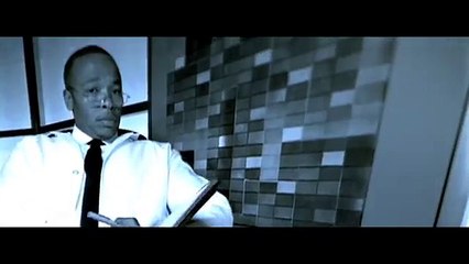 Un perroquet imite Rihanna dans " Monster"