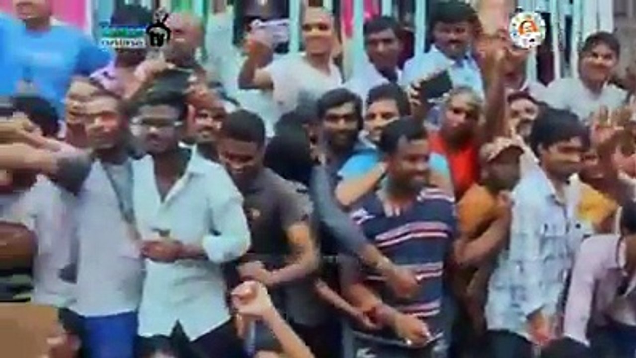 ఇంతటి జనాకర్షణ జగన్మోహన్ రెడ్డికే ఎలా సాధ్యమైంది..కాబోయే సీఎం అంటూ నినాదాలు