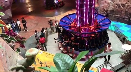 TWICE tham gia trò chơi mạo hiểm tại Bà Nà #1