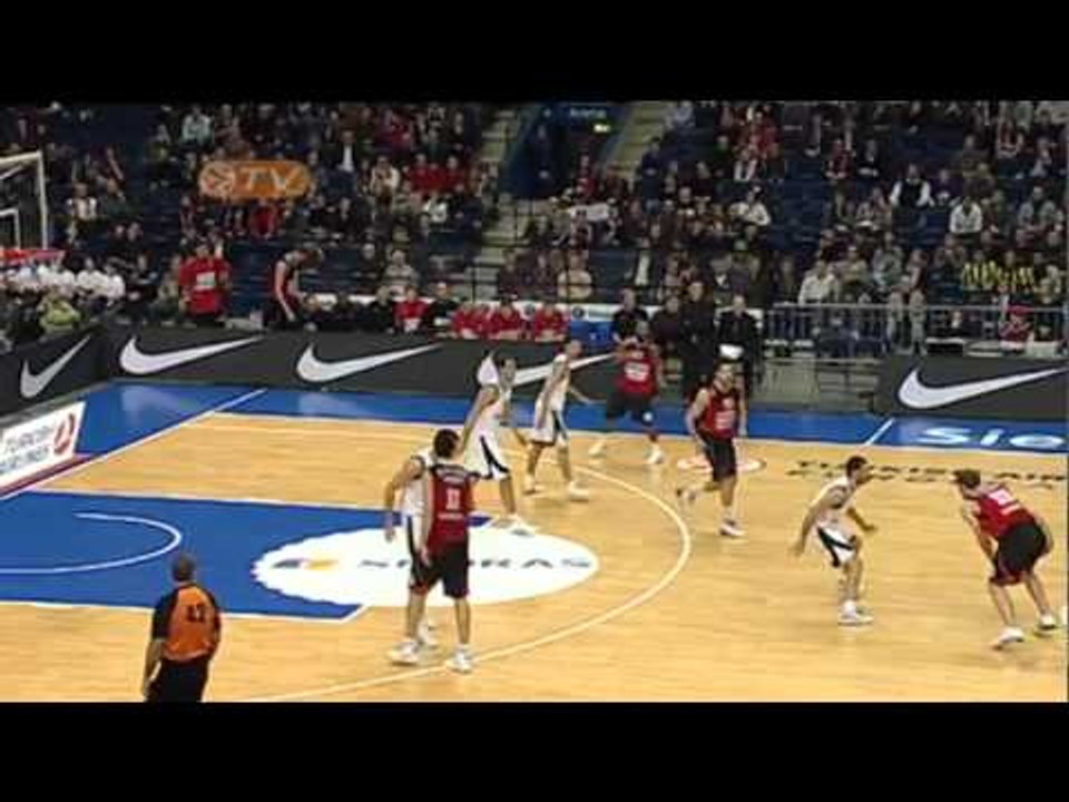 Gecevicius moves to the Reds