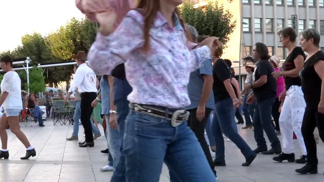 Fais-moi danser ....vidéo 1!