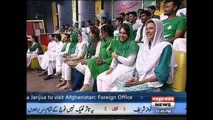 Khabardar Aftab Iqbal 17 Aug 2017 - Siyasi Tea Stall - Express News