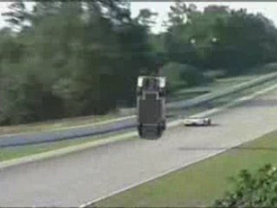 Brutal!!! - Car Crashes - mclaren f1