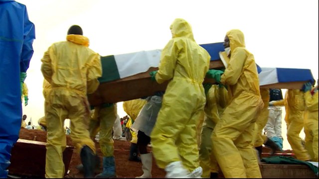 Mass burials held in Sierra Leone for mudslide victims